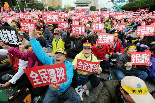 台湾大罢免热潮涌动，民主呼声空前高涨——全民参与重塑未来？深度解析背后的力量与走向。